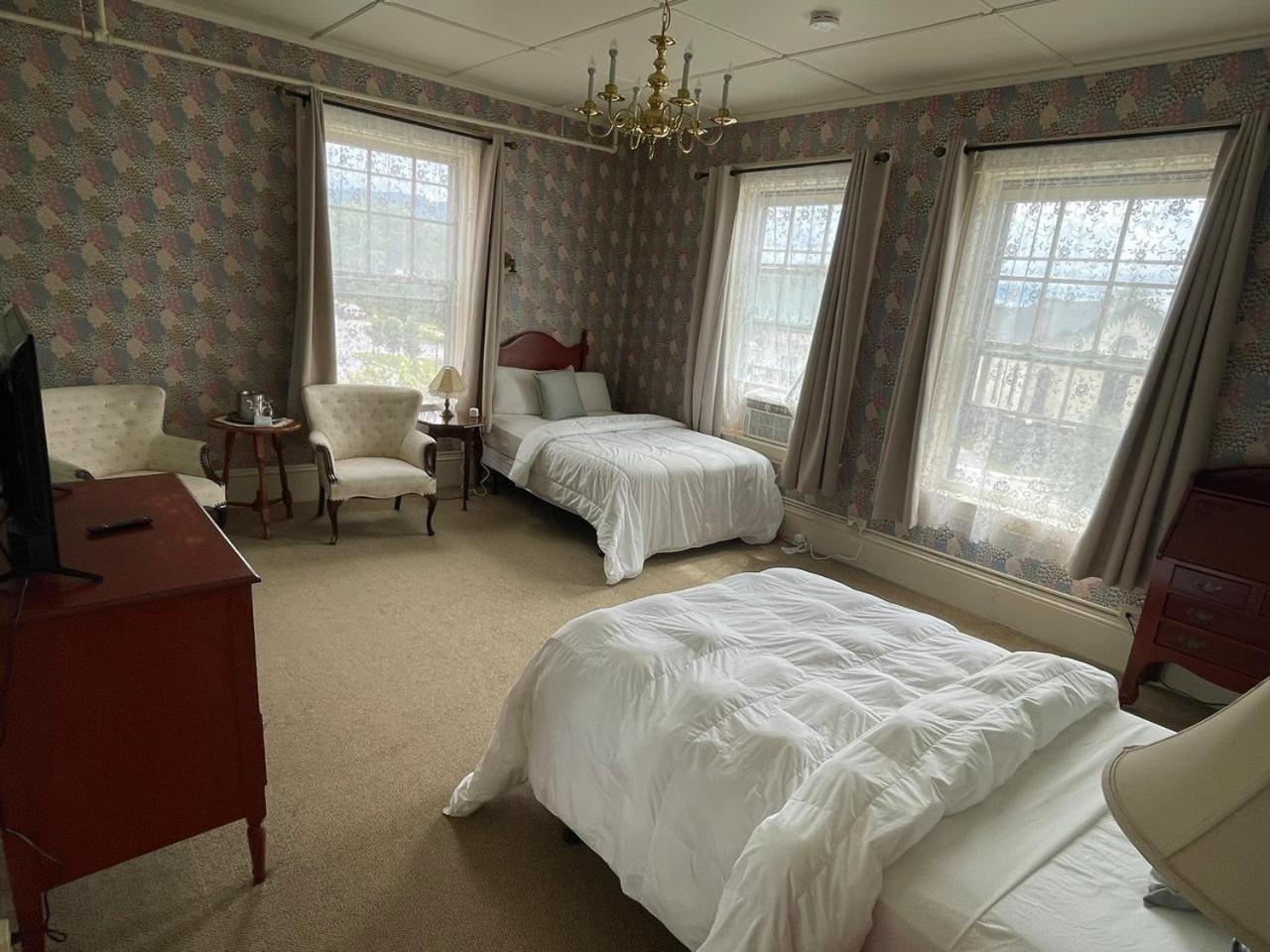 The Brandon Inn Room photo